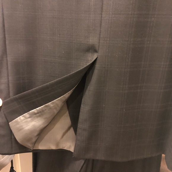 Hart Shaffer Marx Navy Blue striped suit. - Picture 4 of 4